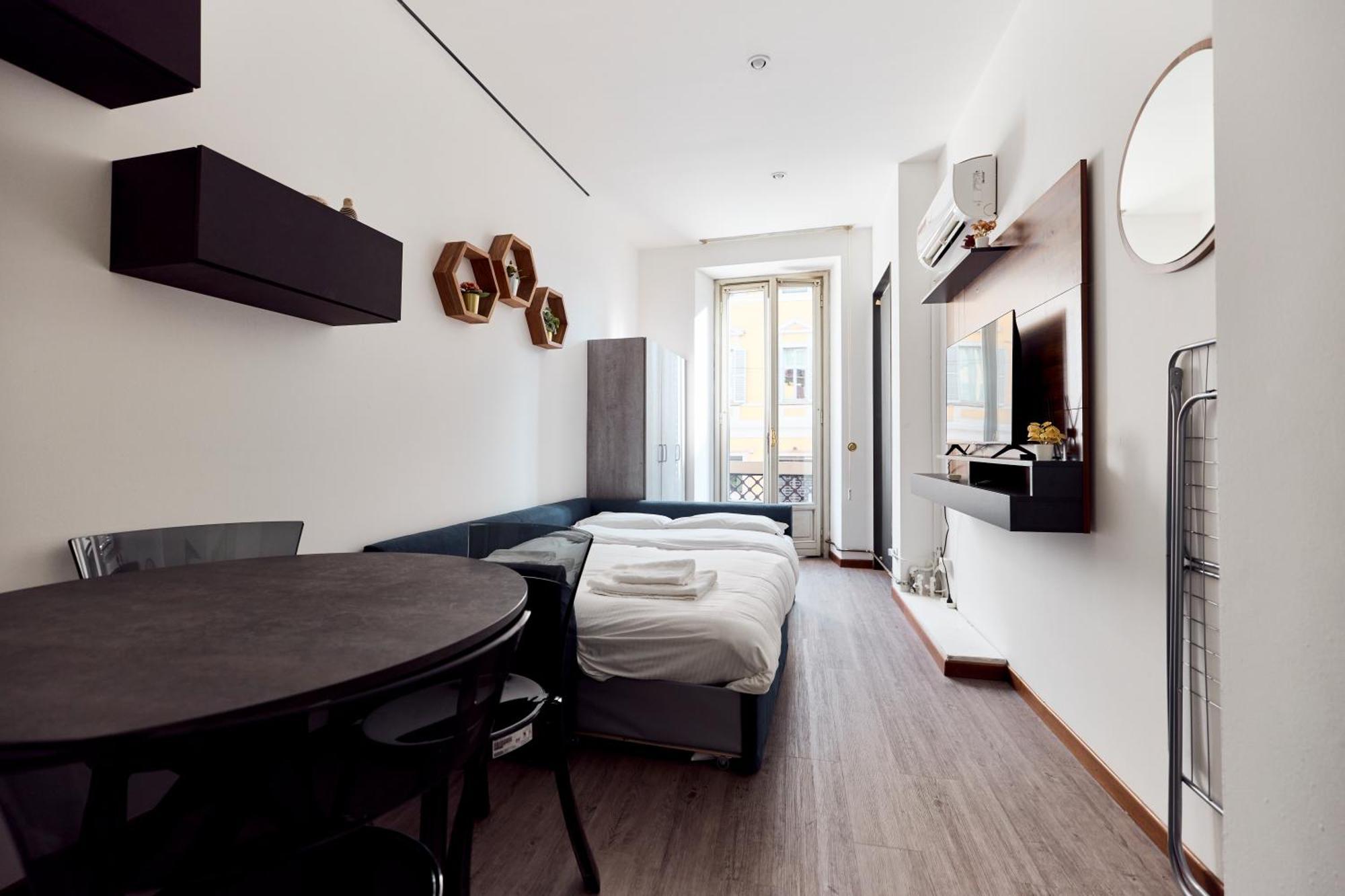 Corso Venezia View With Private Balcony - Corso Venezia Suite Milan Luaran gambar
